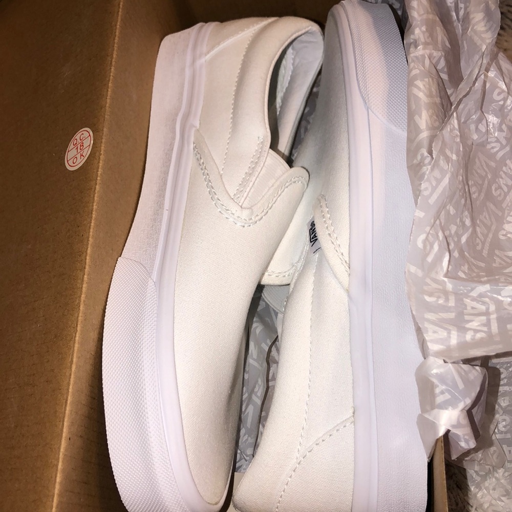 BRAND NEW VANS